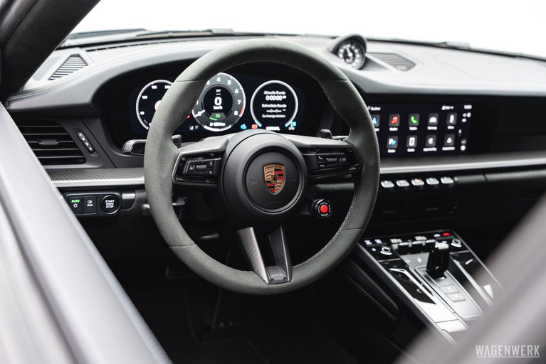 Porsche 992.2 Carrera GTS