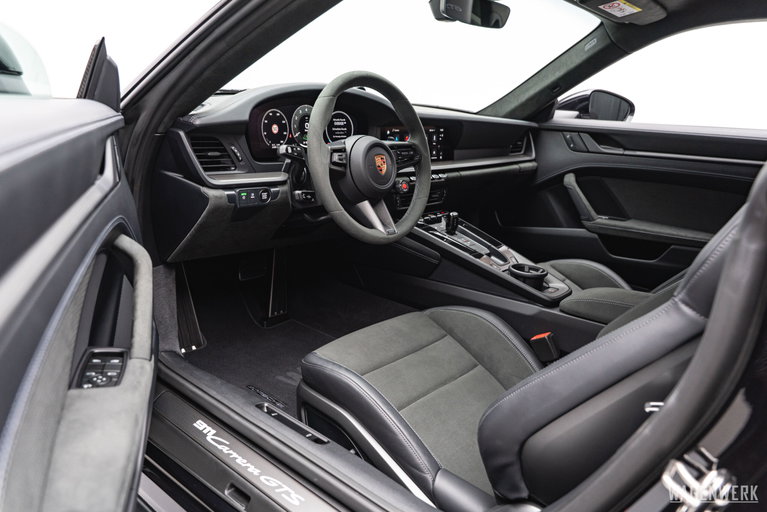 Porsche 992.2 Carrera GTS