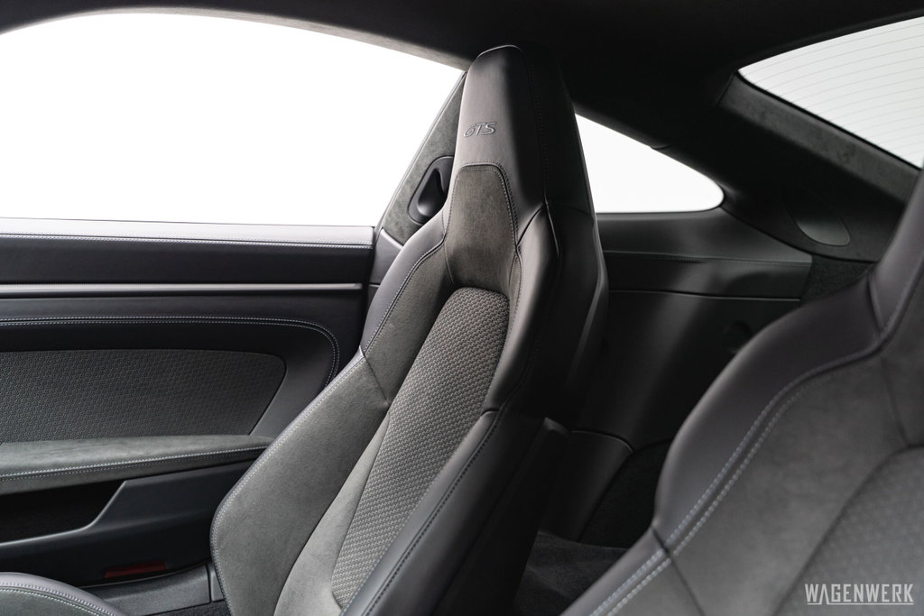 Porsche 992.2 Carrera GTS