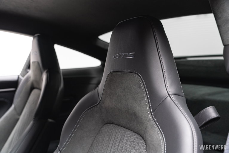 Porsche 992.2 Carrera GTS