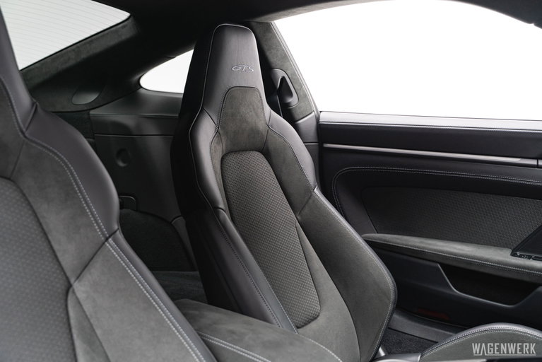 Porsche 992.2 Carrera GTS