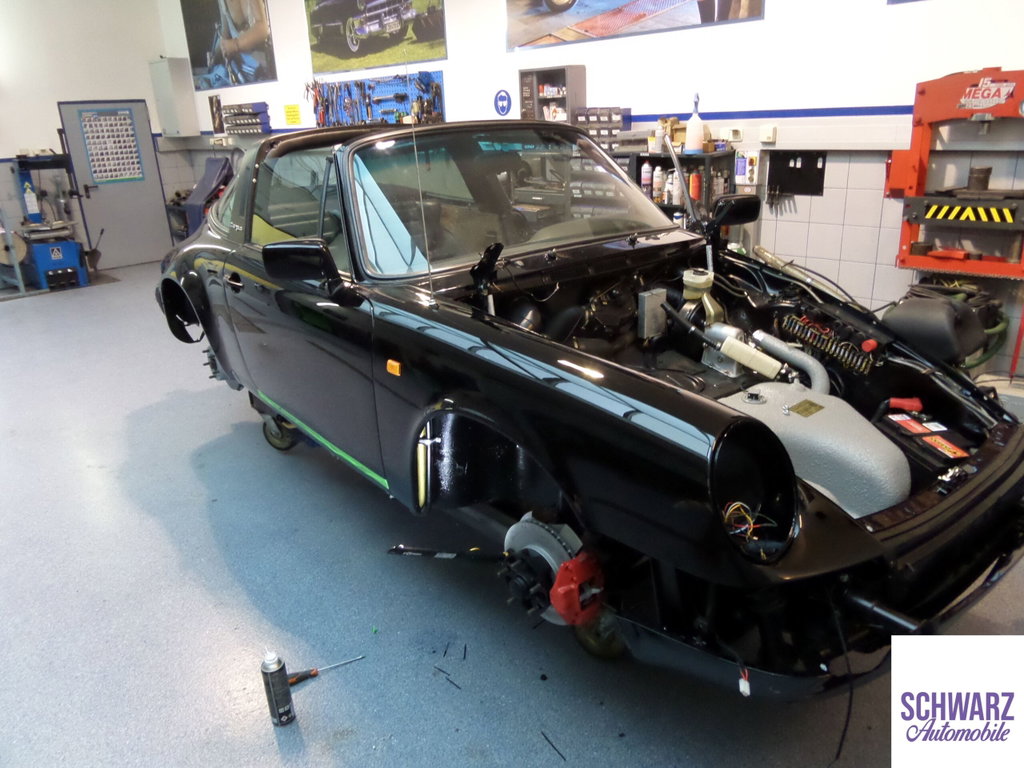Porsche 911 Carrera 3.2 (US)