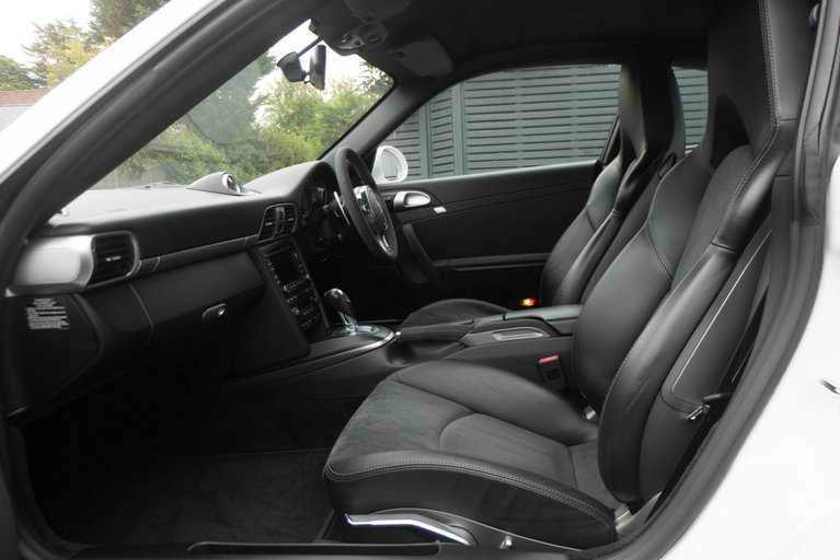 Porsche 997.2 Carrera GTS