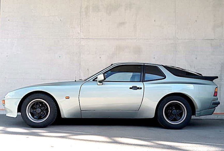 Porsche 944 Coupé