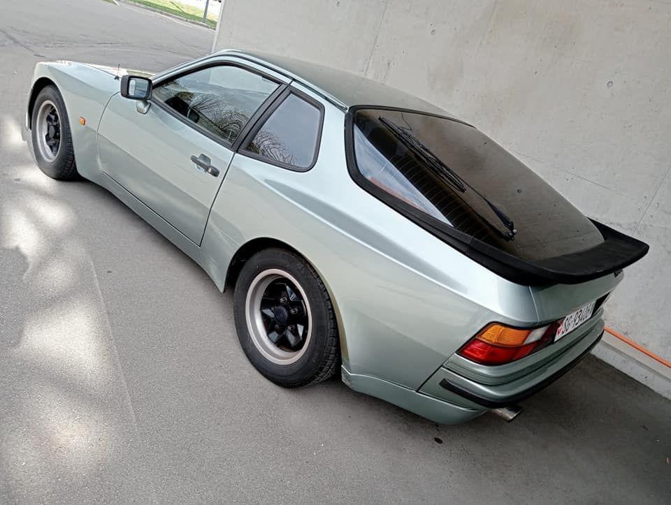 Porsche 944 Coupé