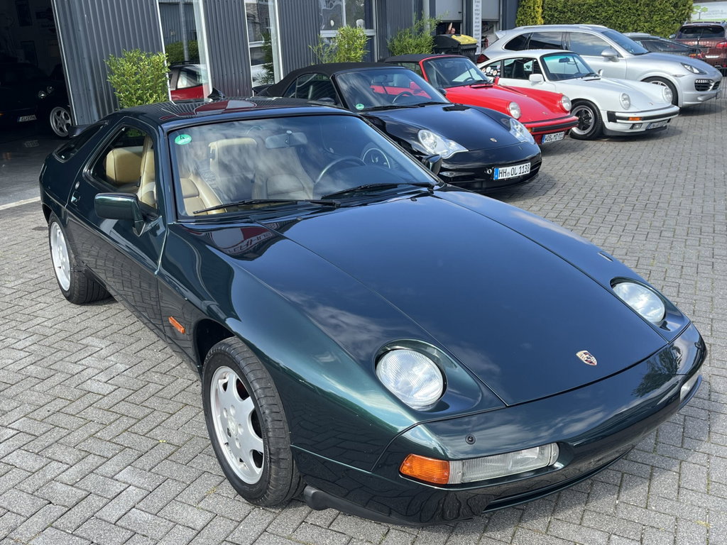 Porsche 928 S4