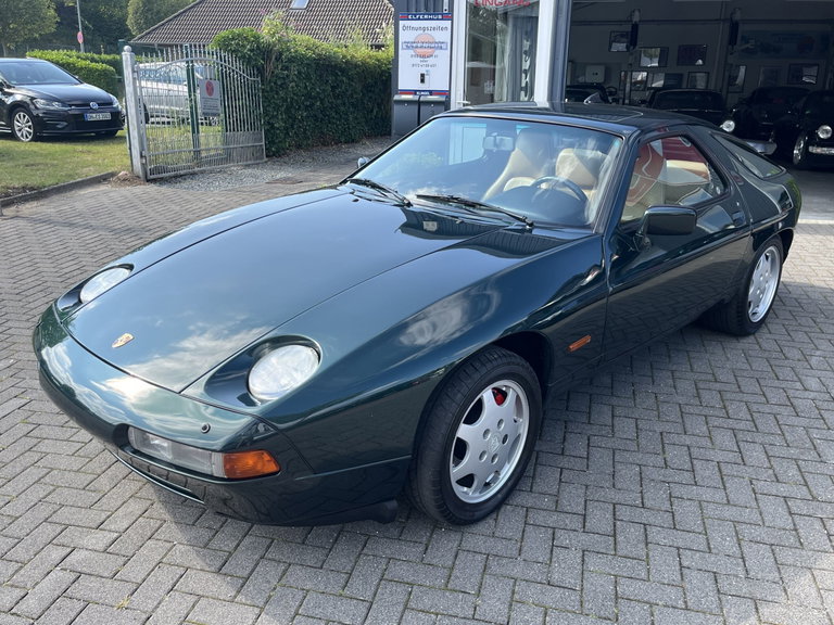 Porsche 928 S4