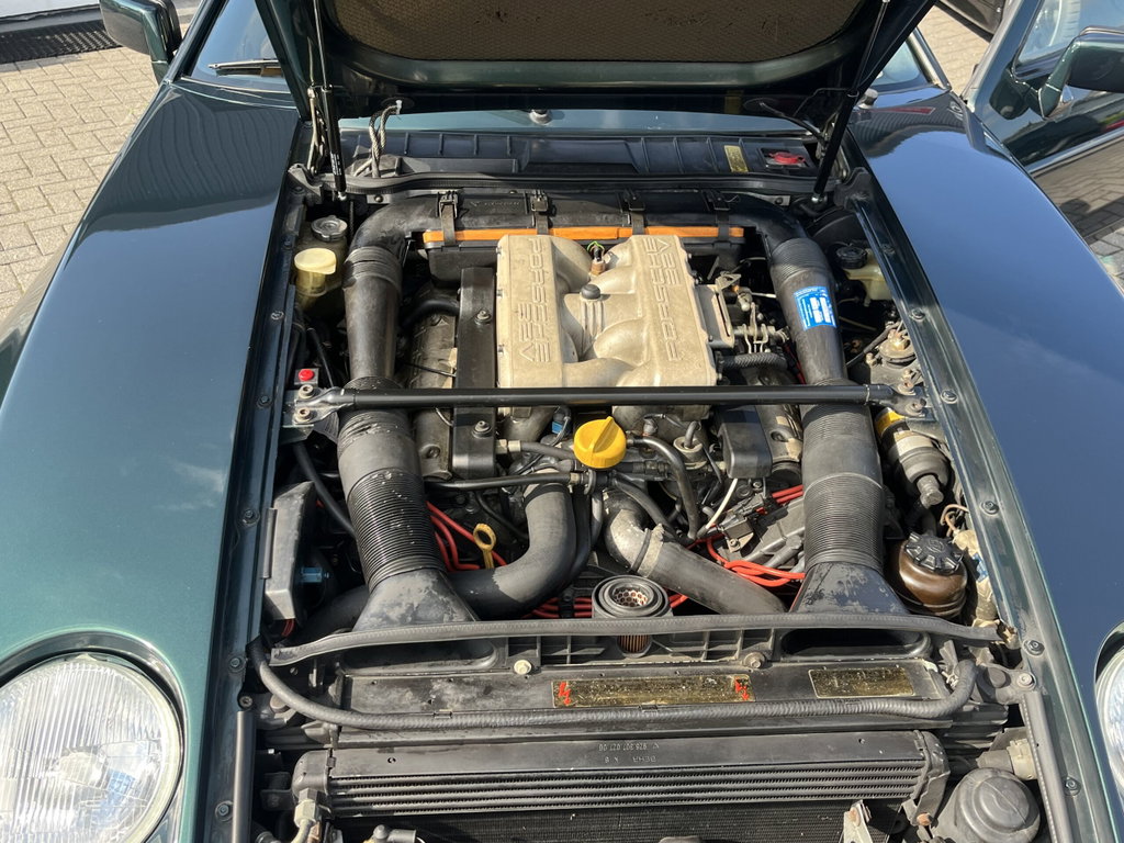 Porsche 928 S4