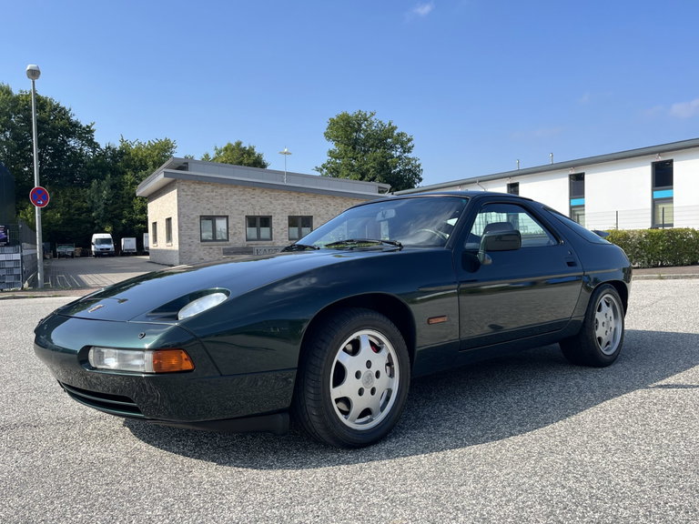 Porsche 928 S4