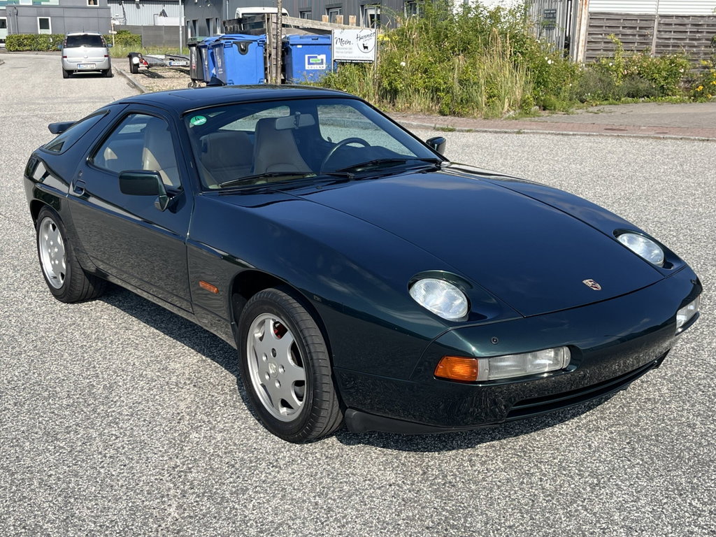 Porsche 928 S4