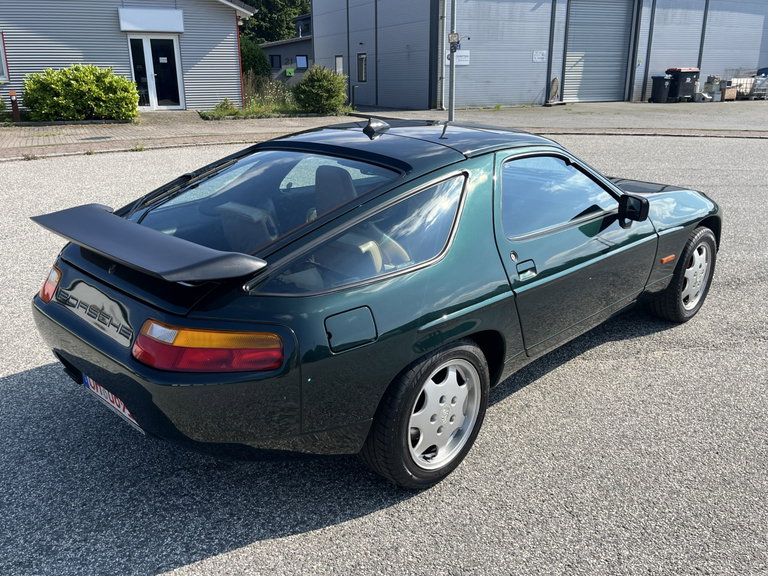 Porsche 928 S4