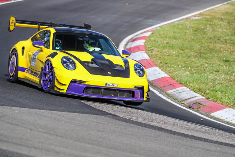 “Cinco voltas na Nordschleife e suas mãos nem ficam suadas. Isso é uma merda” — Jan-Erik Slooten