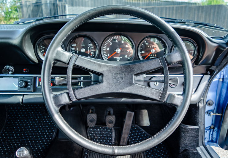 Porsche 911 E