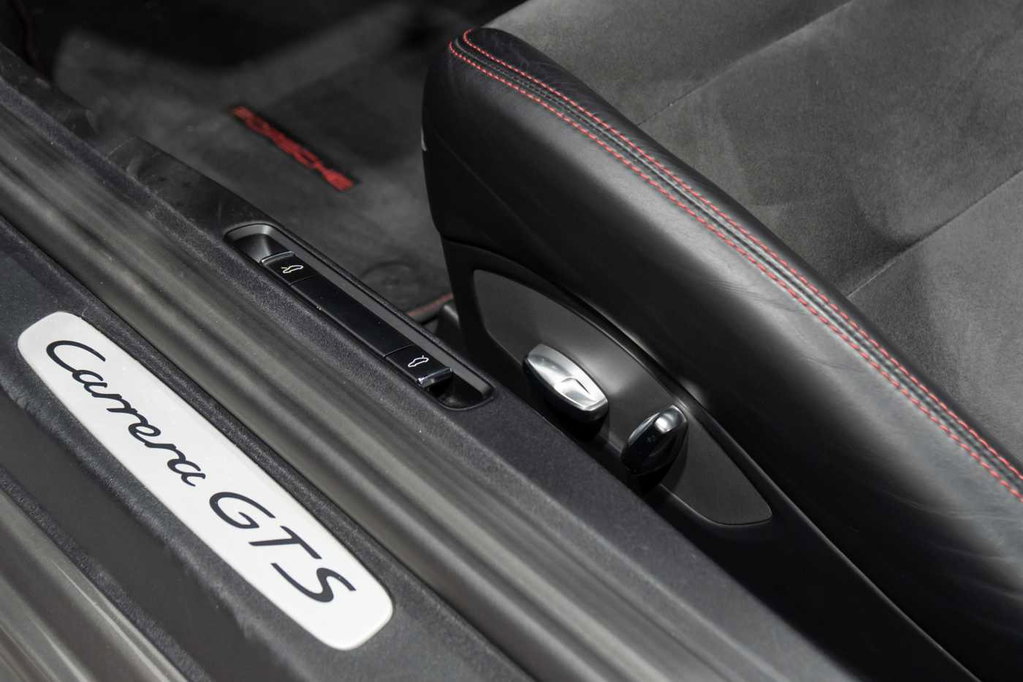 Porsche 991 Carrera GTS