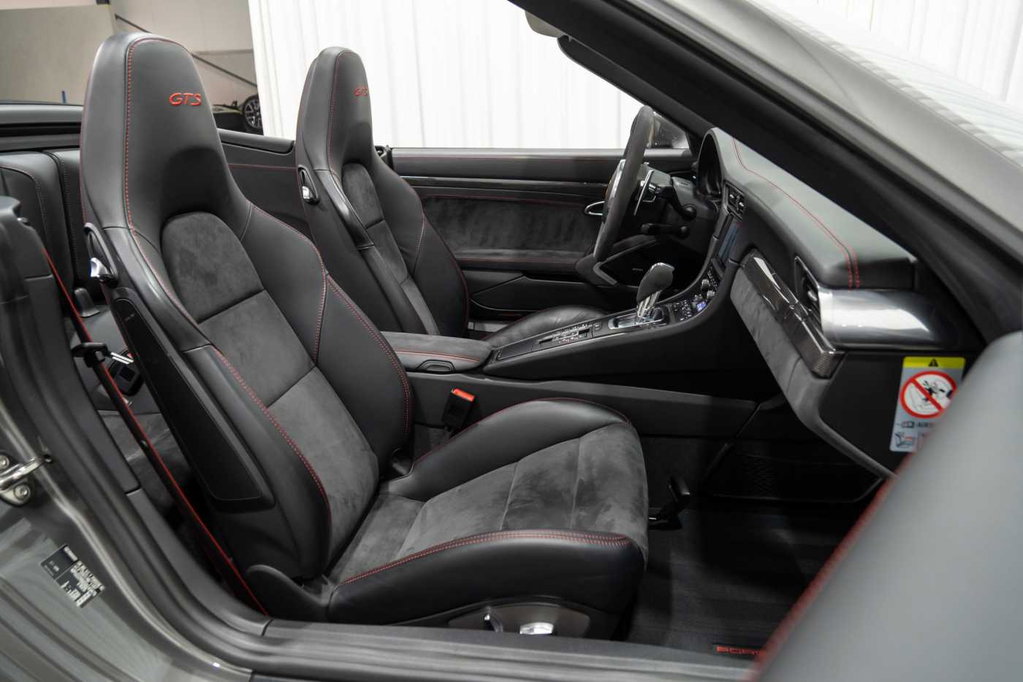 Porsche 991 Carrera GTS