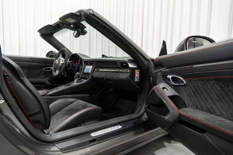 Porsche 991 Carrera GTS