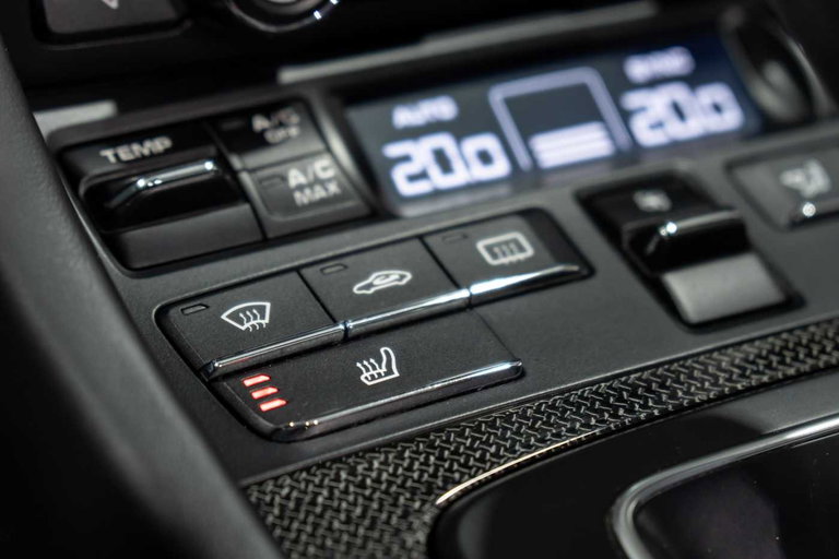Porsche 991 Carrera GTS