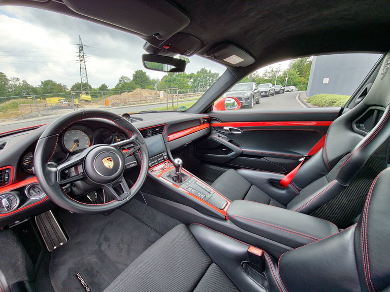 Porsche 991.2 GT3 Touring