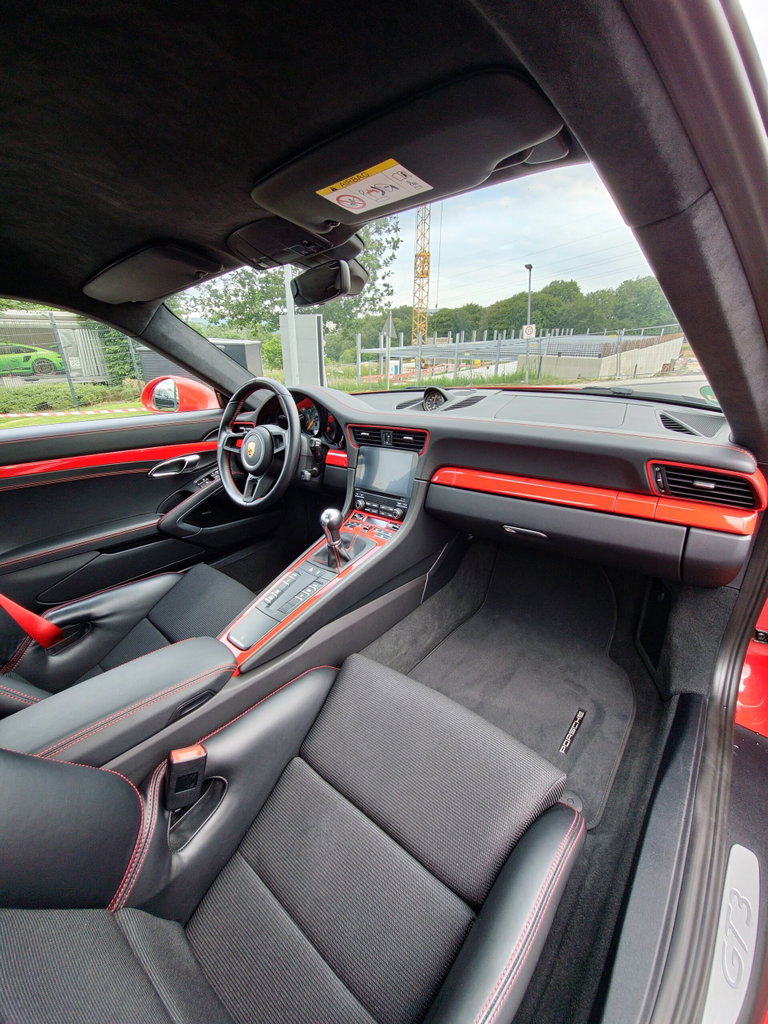Porsche 991.2 GT3 Touring