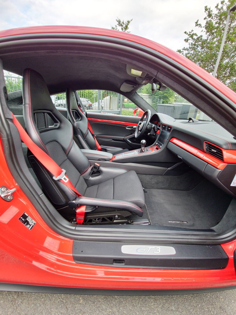 Porsche 991.2 GT3 Touring