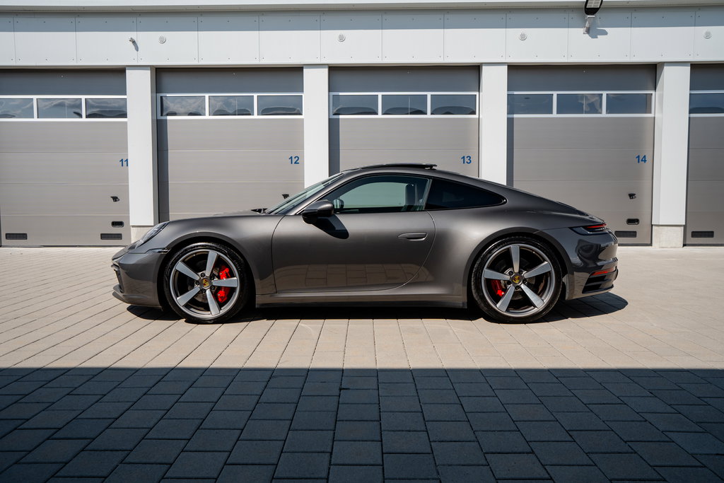 Porsche 992 Carrera 4S