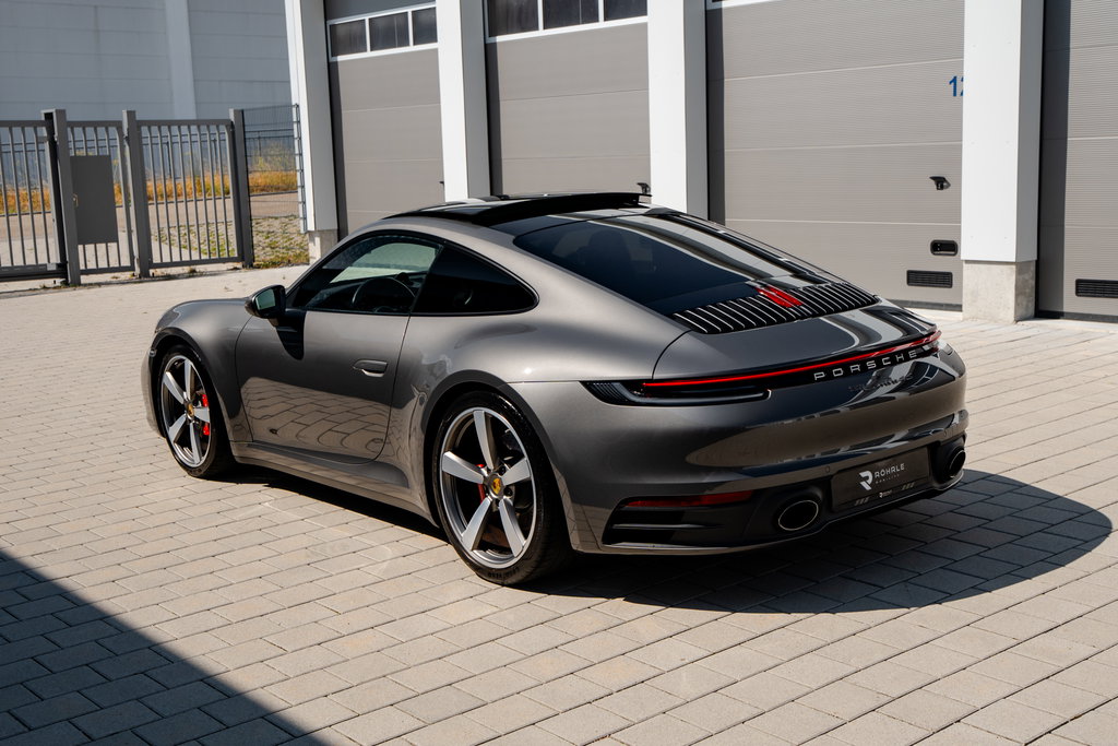 Porsche 992 Carrera 4S