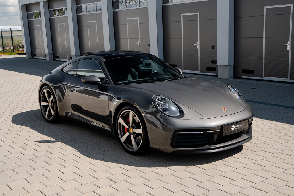 Porsche 992 Carrera 4S