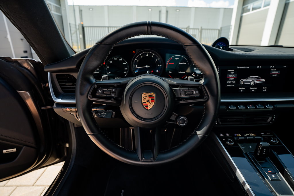 Porsche 992 Carrera 4S