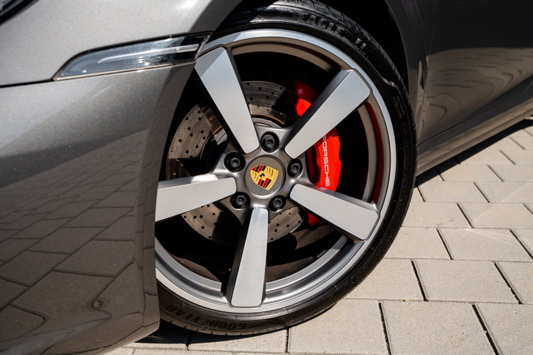 Porsche 992 Carrera 4S