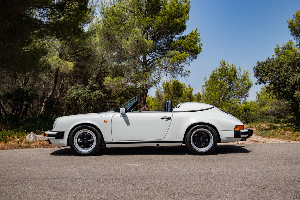 Porsche 911 Carrera 3.2 Speedster