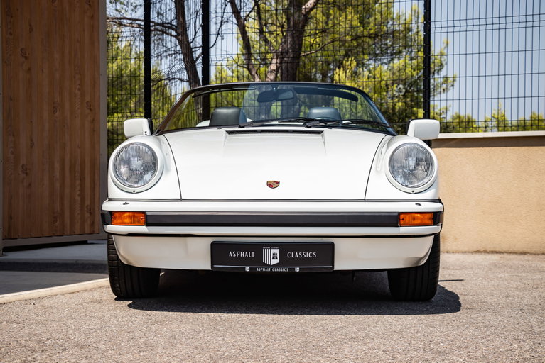 Porsche 911 Carrera 3.2 Speedster