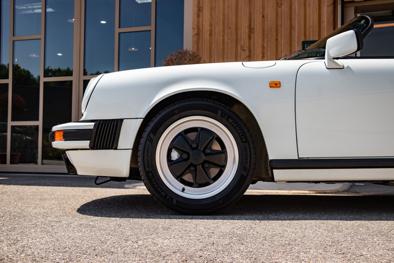 Porsche 911 Carrera 3.2 Speedster