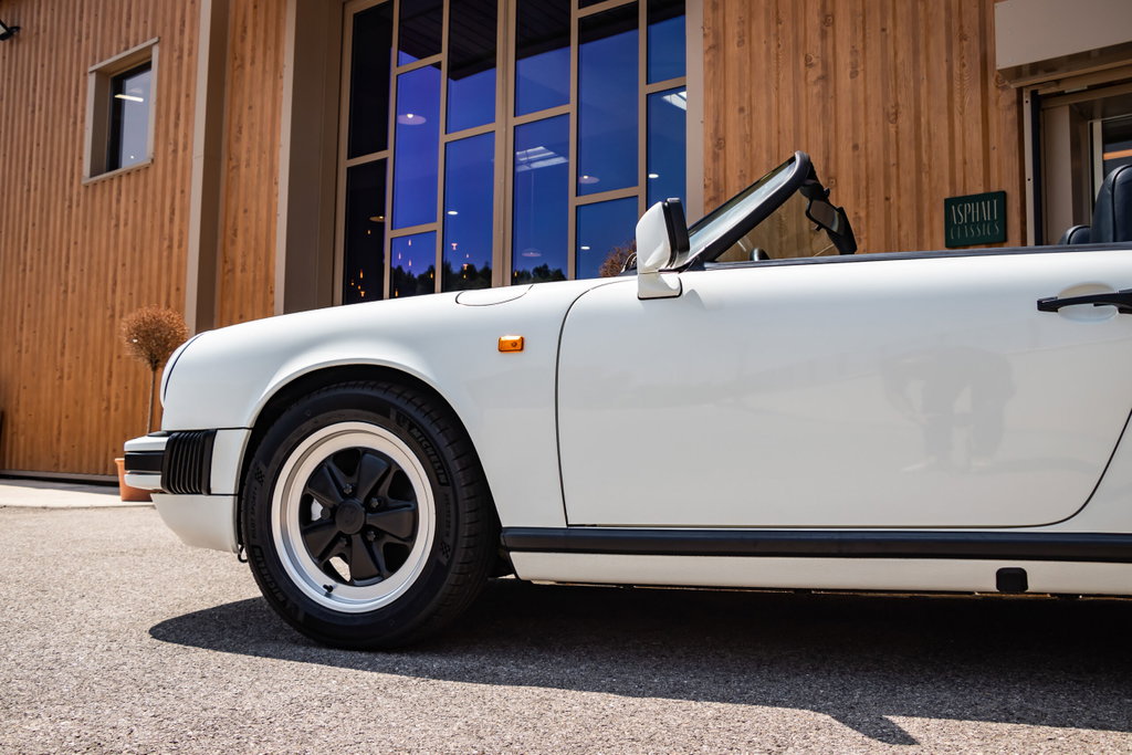 Porsche 911 Carrera 3.2 Speedster
