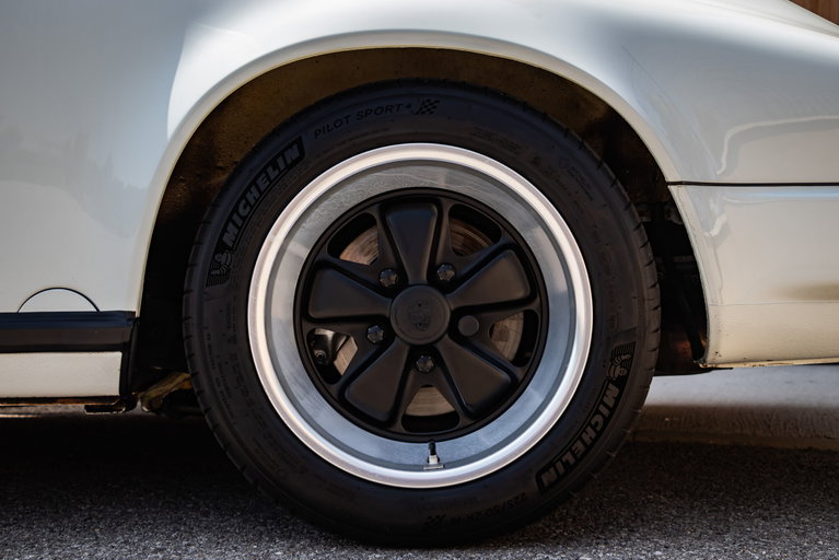 Porsche 911 Carrera 3.2 Speedster