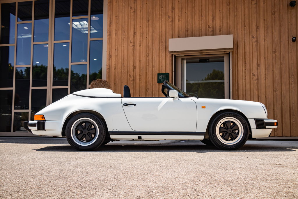 Porsche 911 Carrera 3.2 Speedster