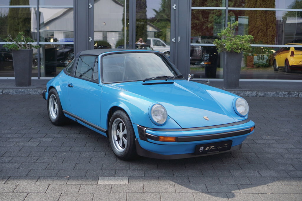 Porsche 911 Carrera 2.7