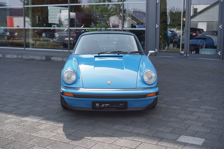 Porsche 911 Carrera 2.7
