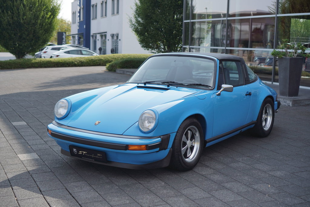Porsche 911 Carrera 2.7