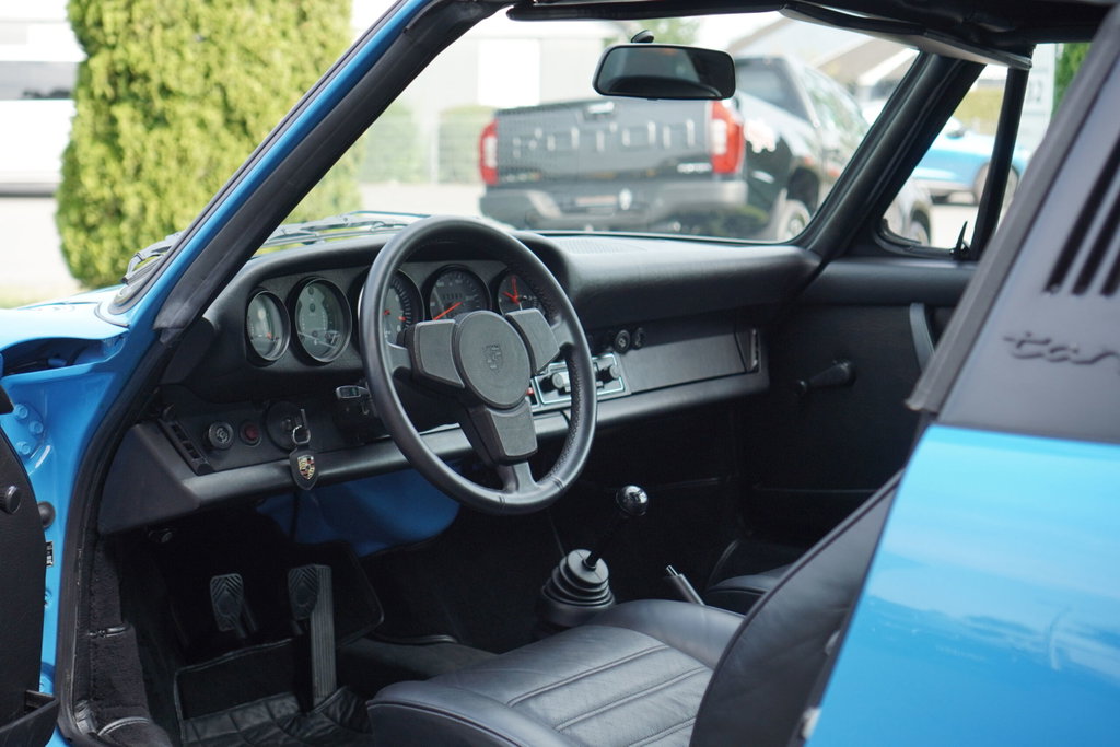 Porsche 911 Carrera 2.7