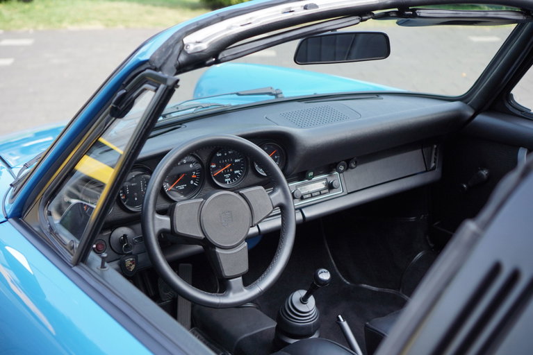 Porsche 911 Carrera 2.7