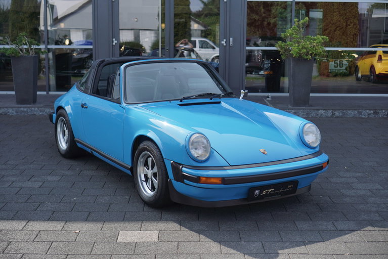 Porsche 911 Carrera 2.7
