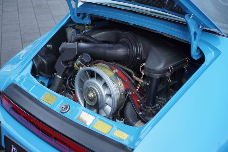 Porsche 911 Carrera 2.7