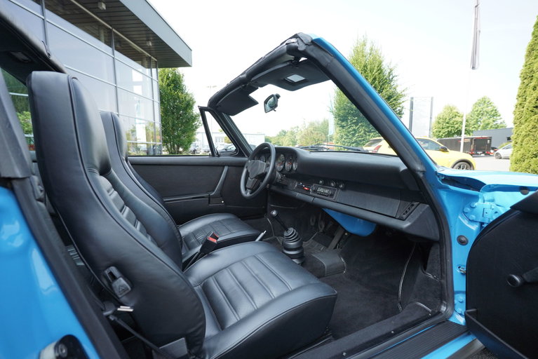 Porsche 911 Carrera 2.7