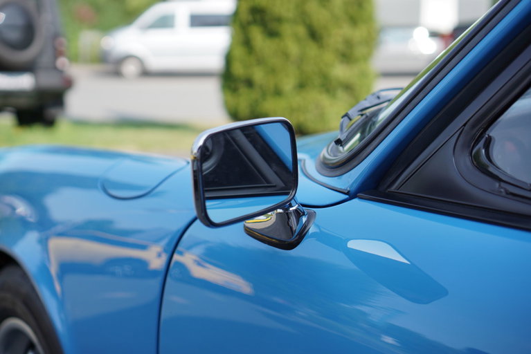 Porsche 911 Carrera 2.7