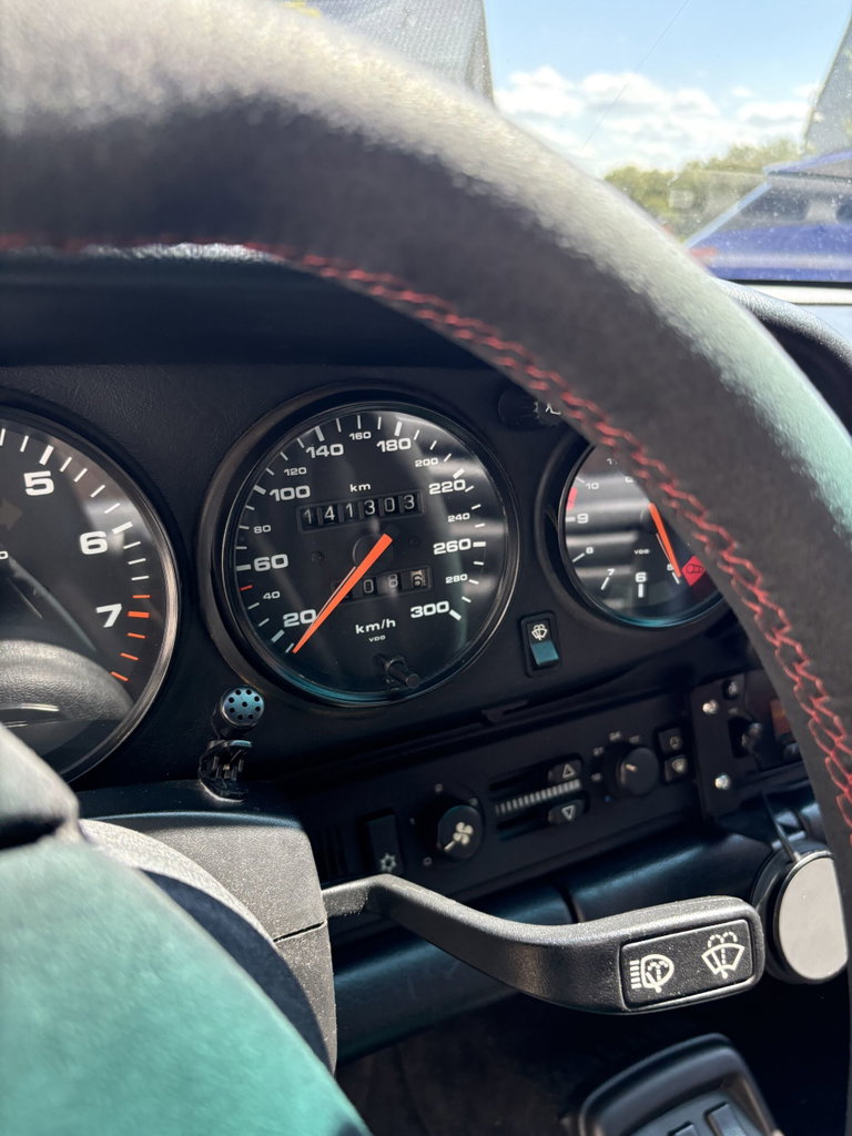 Porsche 964 Carrera 4