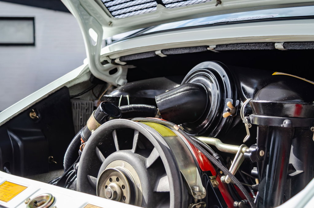 Porsche 911 Carrera 2.7
