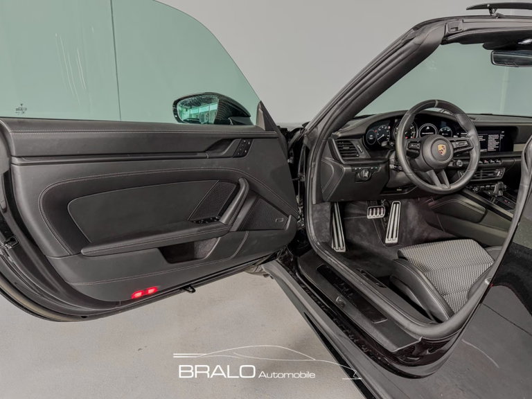 Porsche 992 Edition 50 Jahre Porsche Design