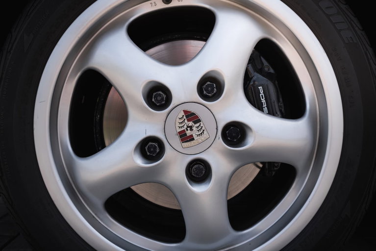 Porsche 968