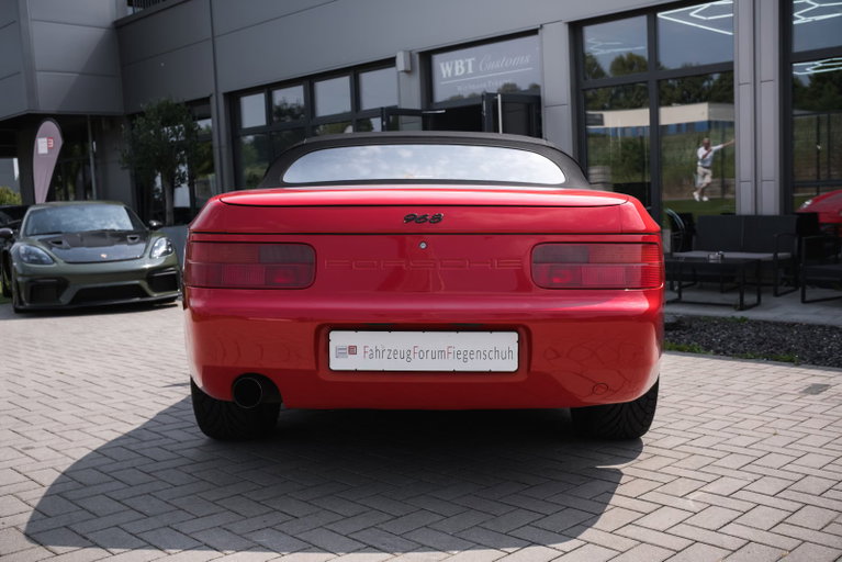 Porsche 968