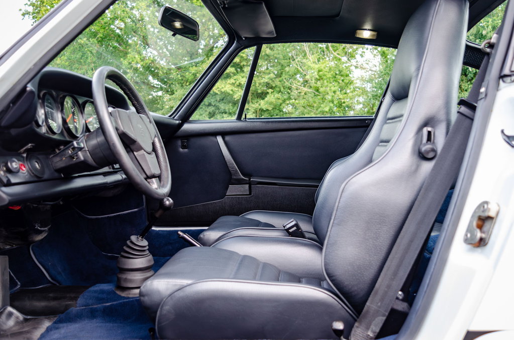 Porsche 911 Carrera 2.7